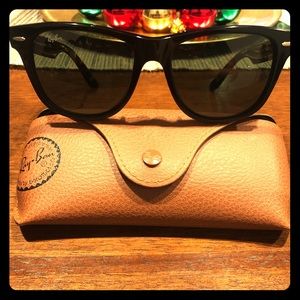 RayBan Wayfarer 😎